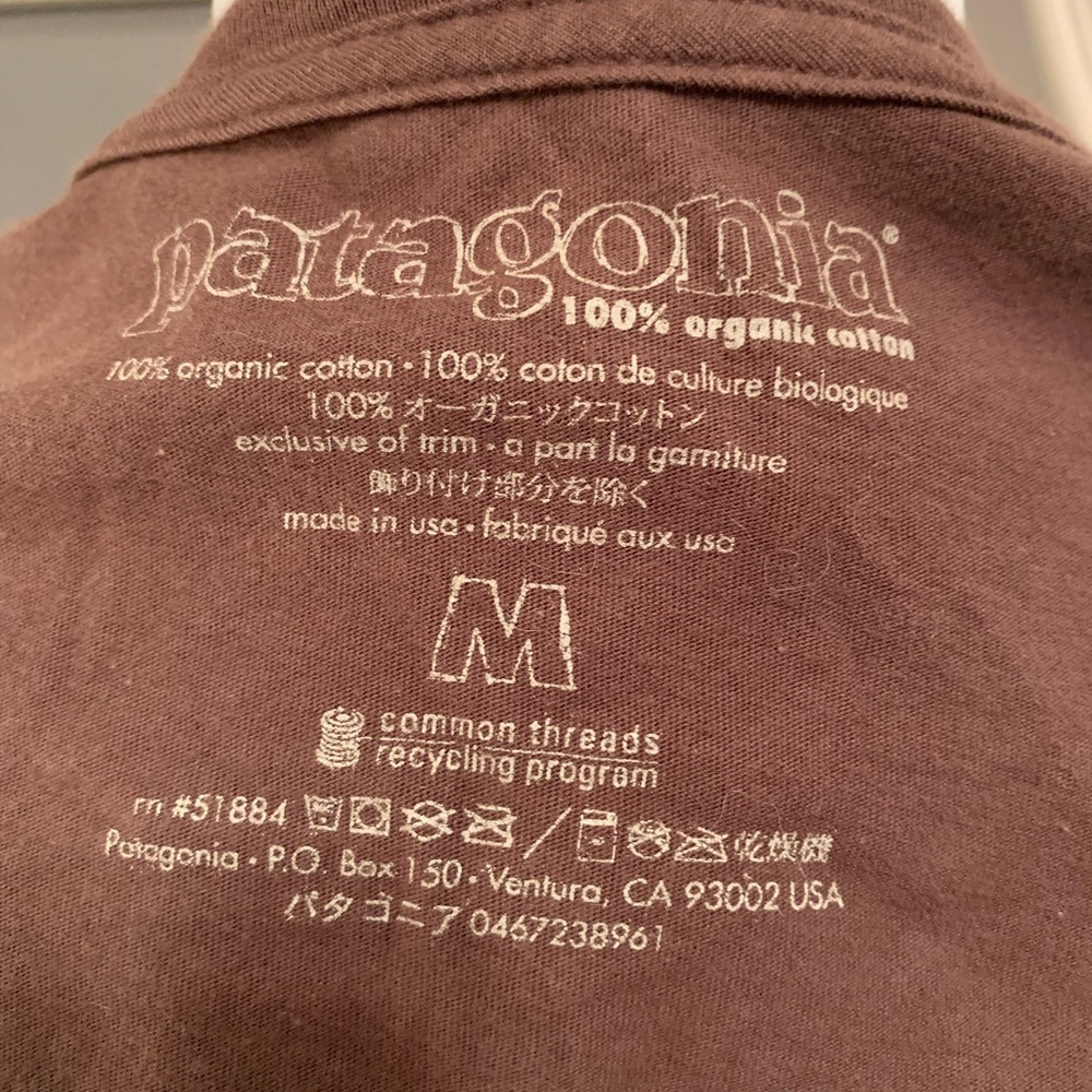 3/$20 Patagonia T Shirt - Picture 3 of 4